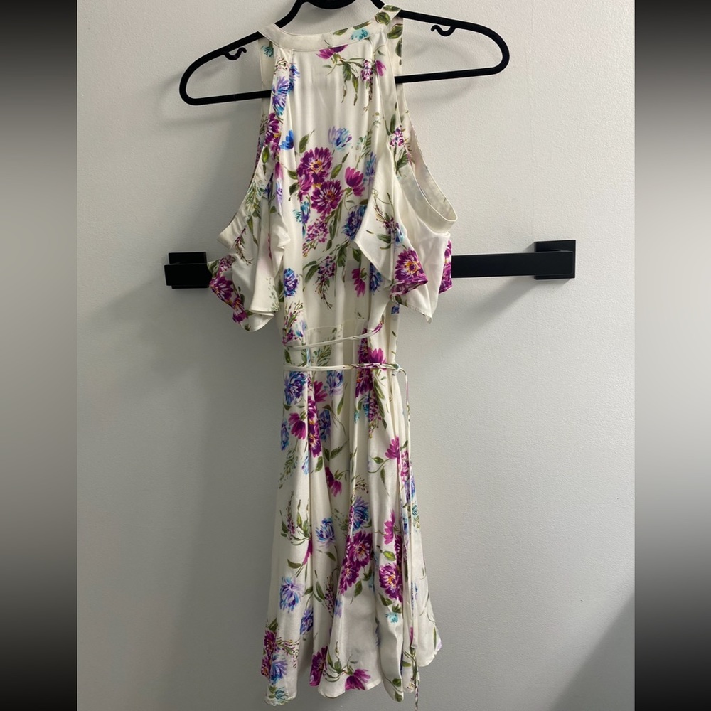 Summer floral dress with shoulder cut outs size XS!